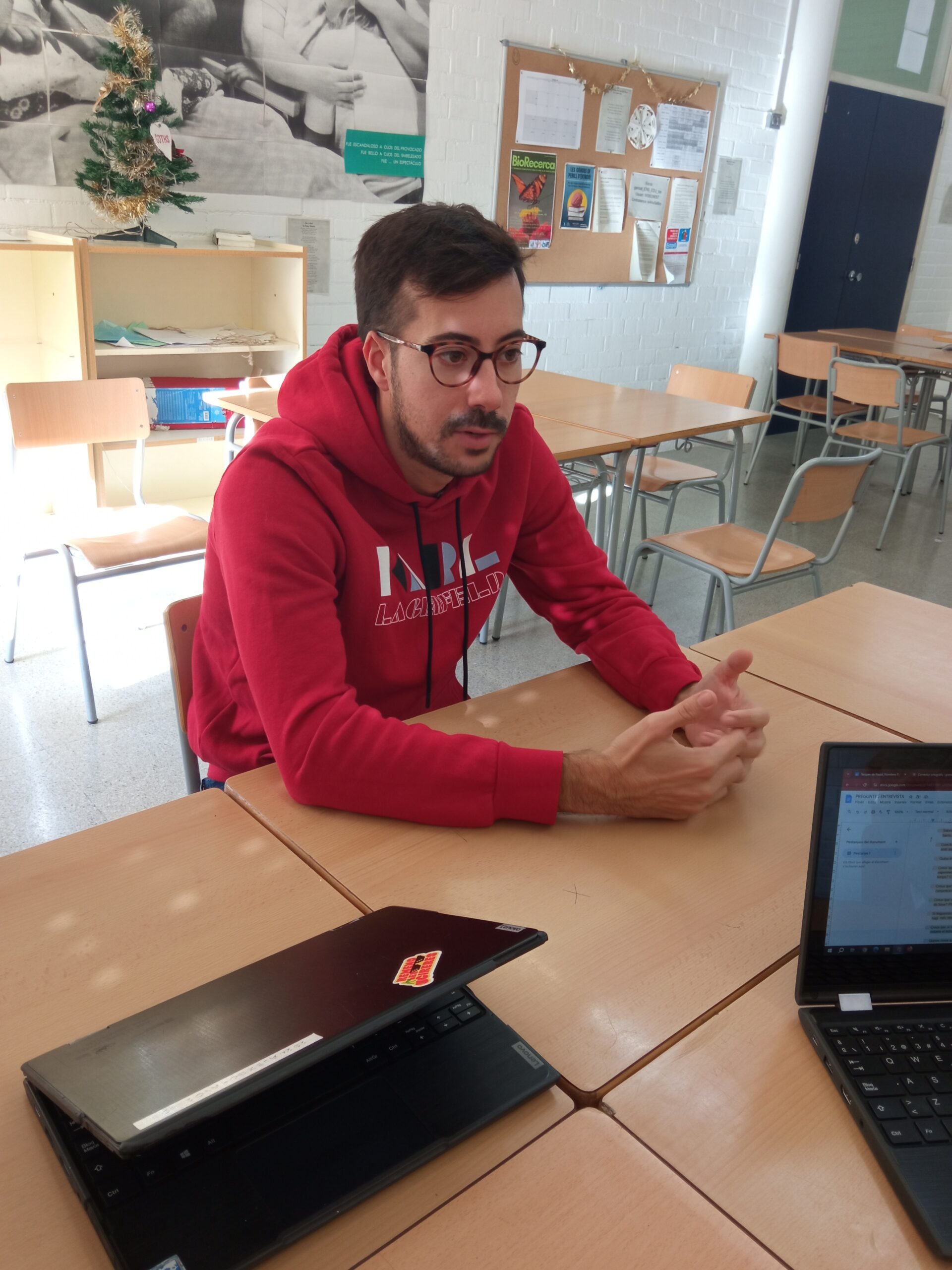 Albert Rog&eacute; &eacute;s periodista esportiu i entrenador i director esportiu de clubs de futbol 7